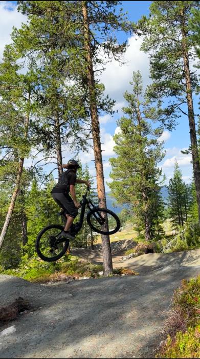 Syklist i Nesfjellet Bike Park