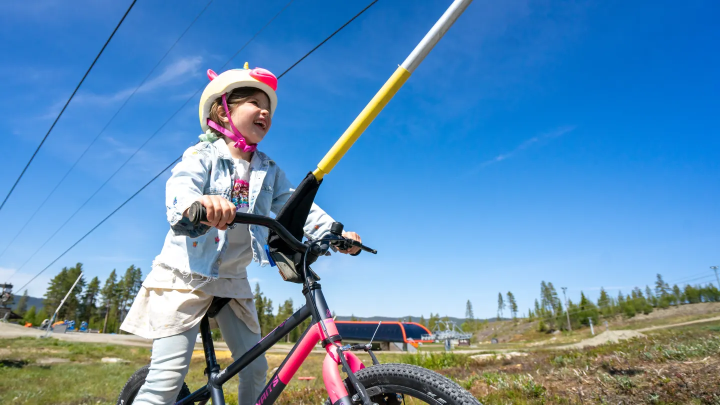 Barn i heis Nesfjellet Bike Park