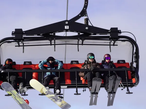 Night skiing with Nesfjellet Ekspressen