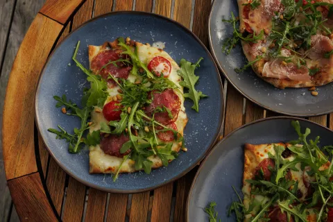 Pinsa med salama og Nduja